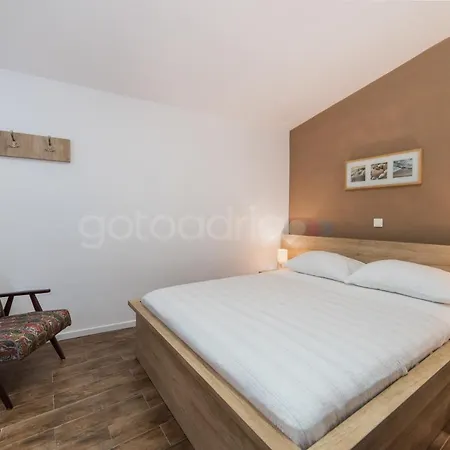 Dolore Lägenhet Makarska